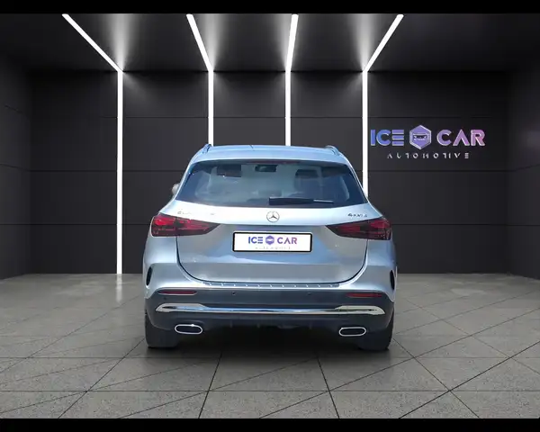 Mercedes-Benz Gla view 6