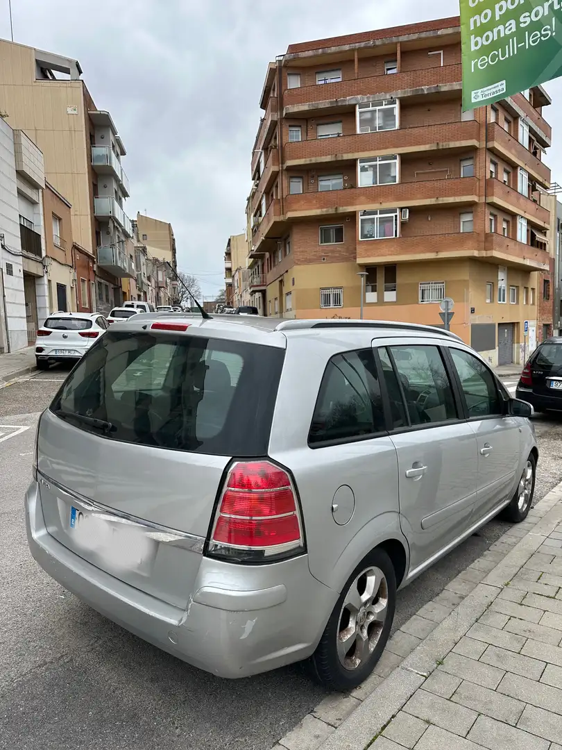 Opel Zafira 1.9CDTi Cosmo 120 - 2