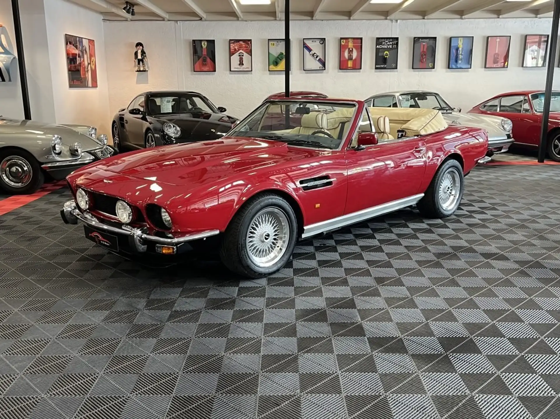 애스턴마틴 V8 1989 빨강 사진 3