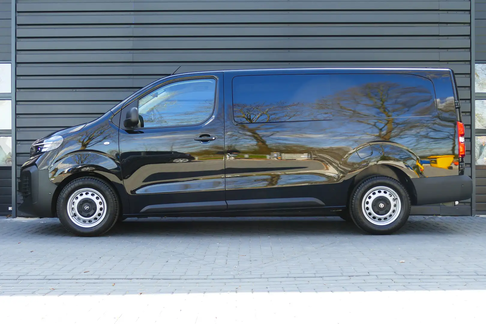 Opel Vivaro Standaard - Dubbele Cabine / NAVI / LED / PDC / CL Zwart - 2