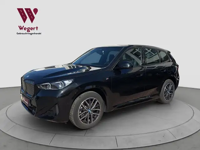 BMW iX1 30 xDrive M Sport*AHK*CARPLAY*KEYLESS*SPUR