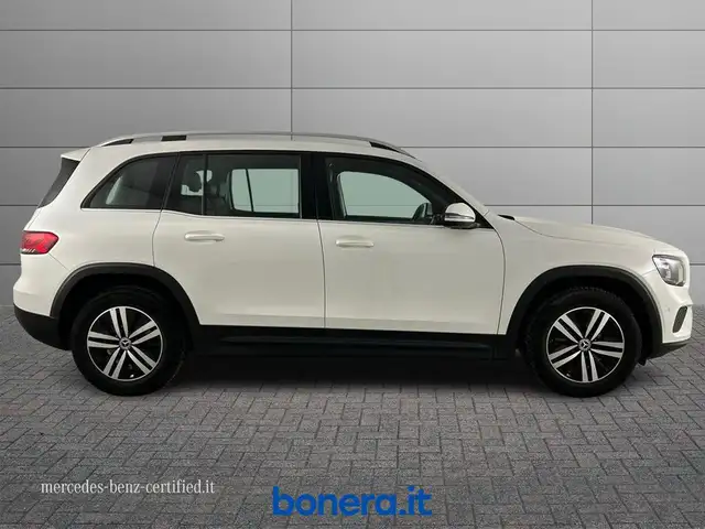 Mercedes-Benz GLB view 5