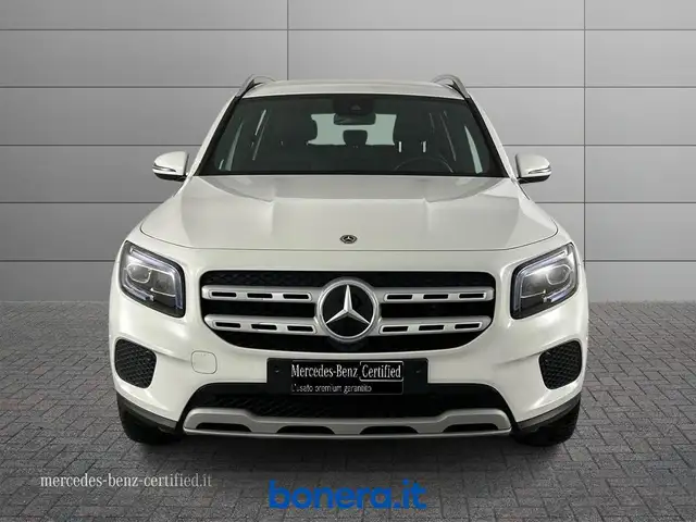 Mercedes-Benz GLB view 3