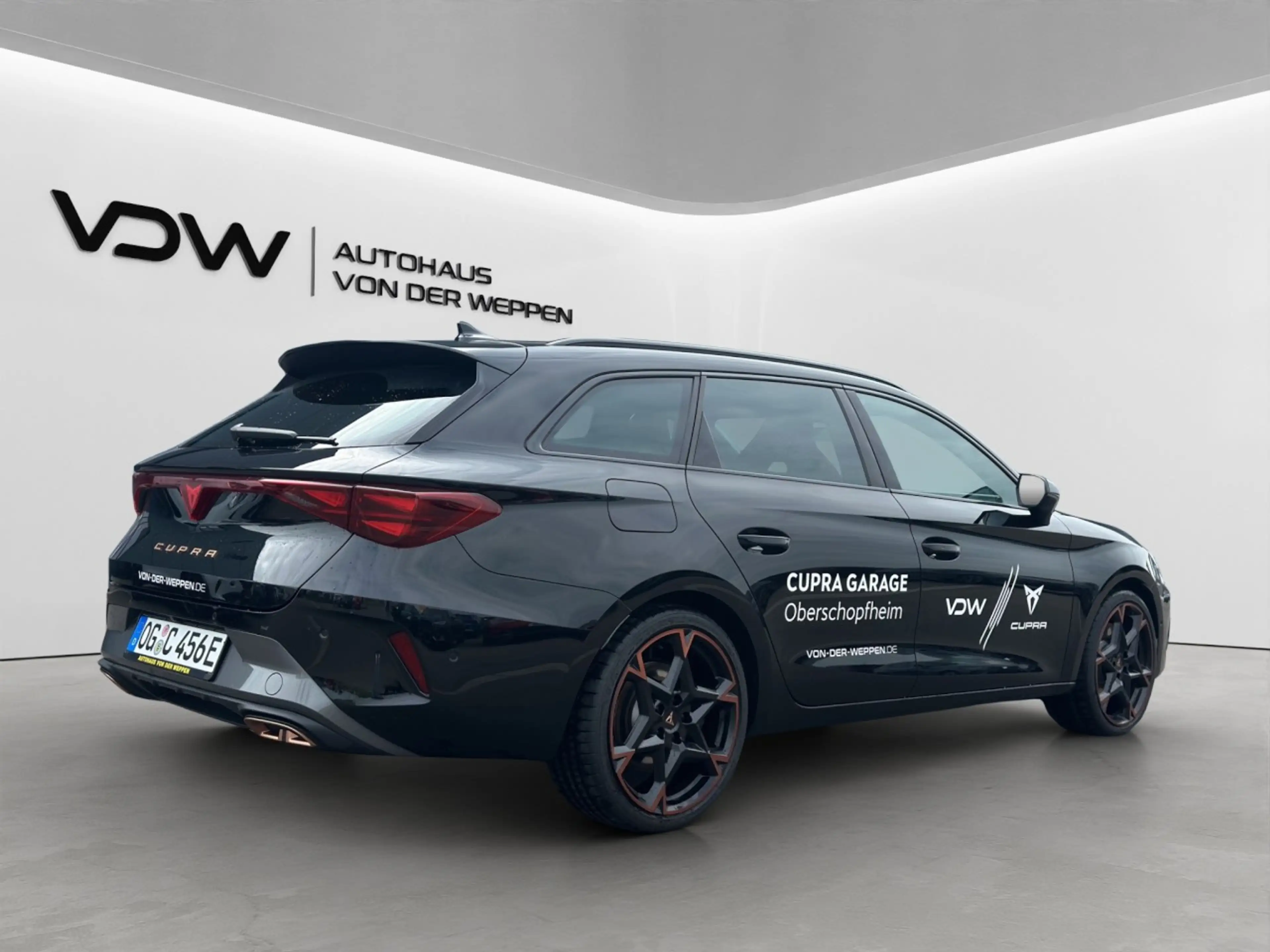 CUPRA Leon ST VZ e-Hybrid DSG AHK Sennheiser Matrix — photo 8