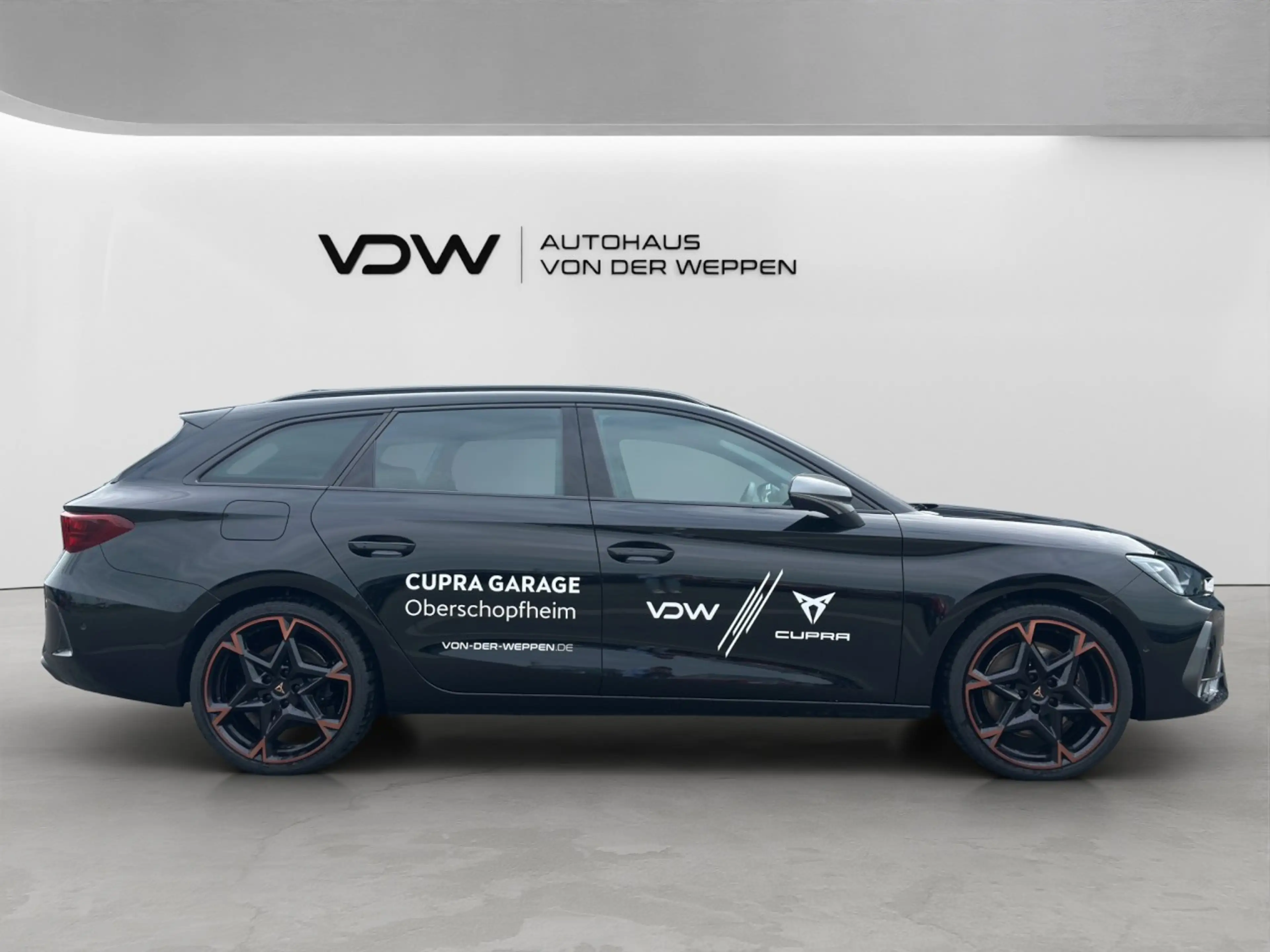 CUPRA Leon ST VZ e-Hybrid DSG AHK Sennheiser Matrix — photo 9
