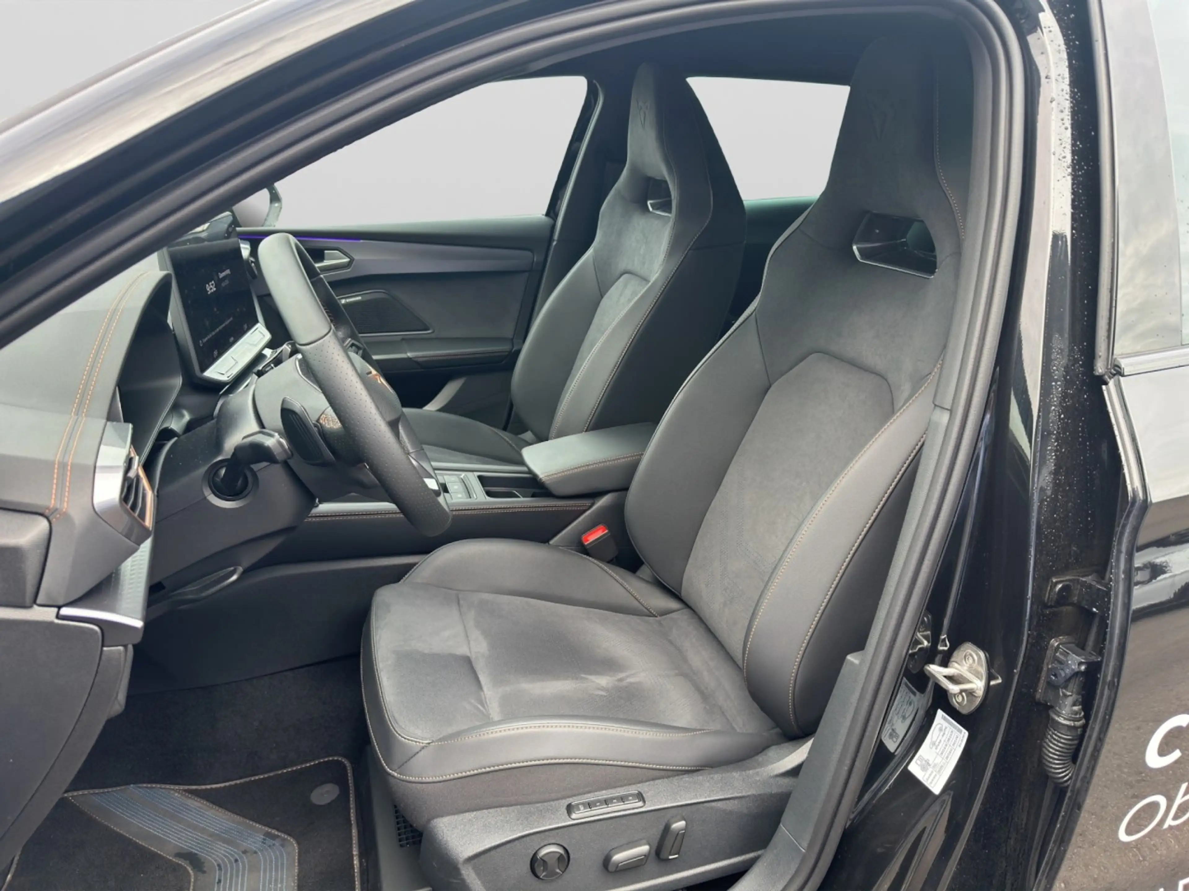 CUPRA Leon ST VZ e-Hybrid DSG AHK Sennheiser Matrix — photo 11