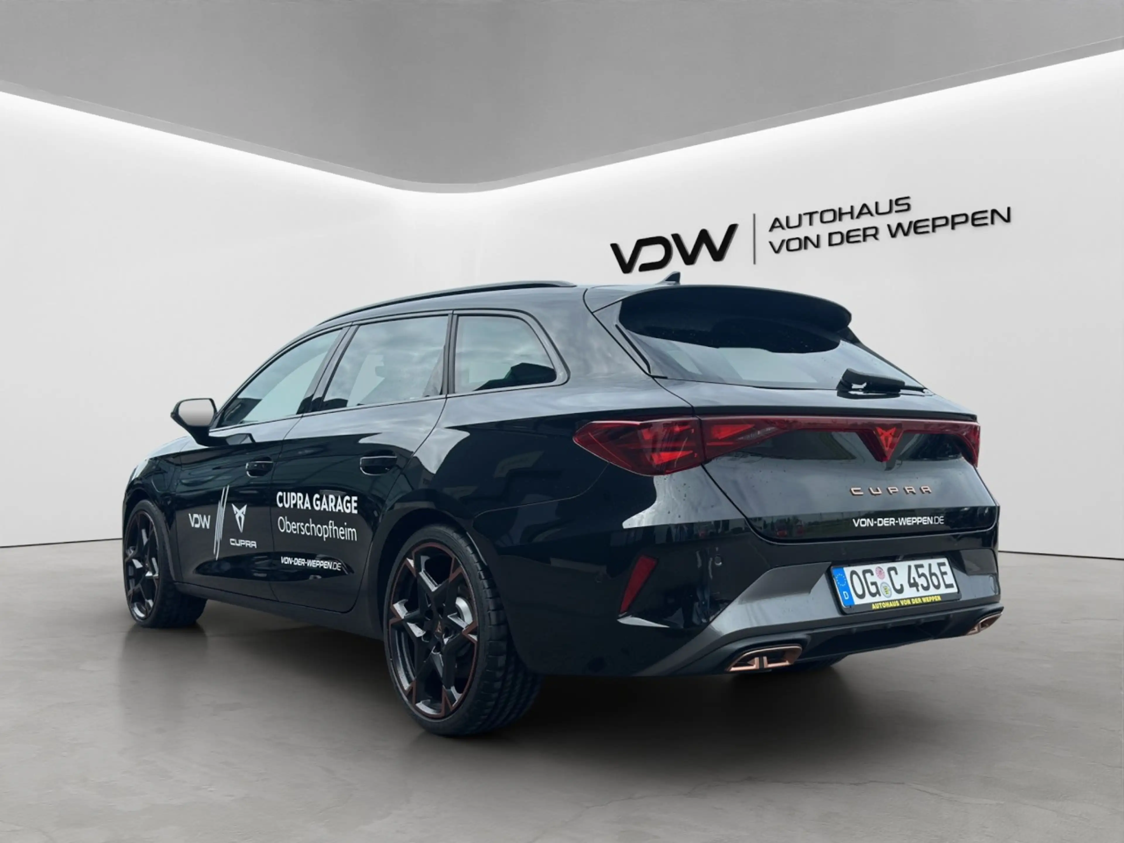 CUPRA Leon ST VZ e-Hybrid DSG AHK Sennheiser Matrix — photo 5