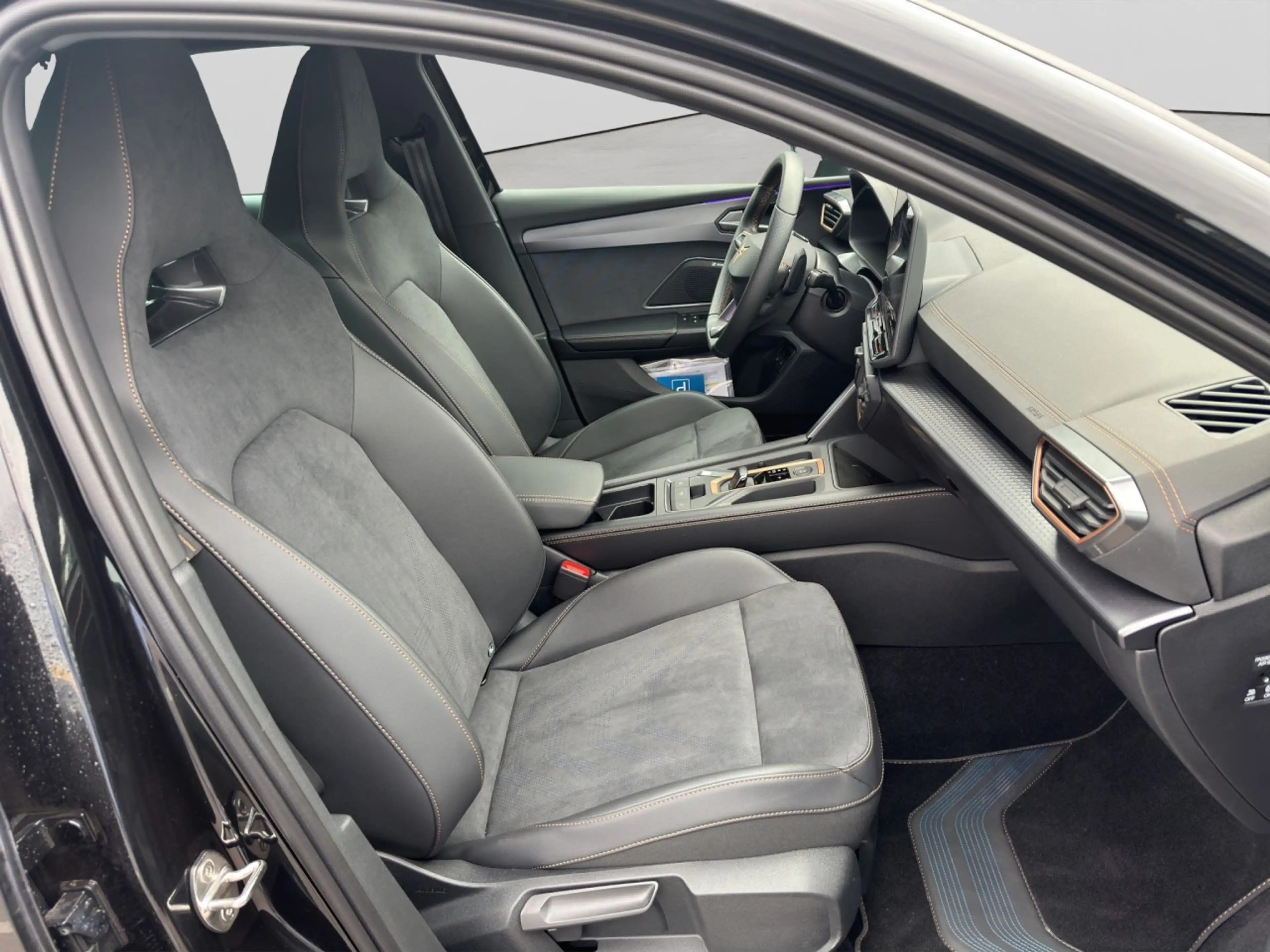 CUPRA Leon ST VZ e-Hybrid DSG AHK Sennheiser Matrix — photo 15