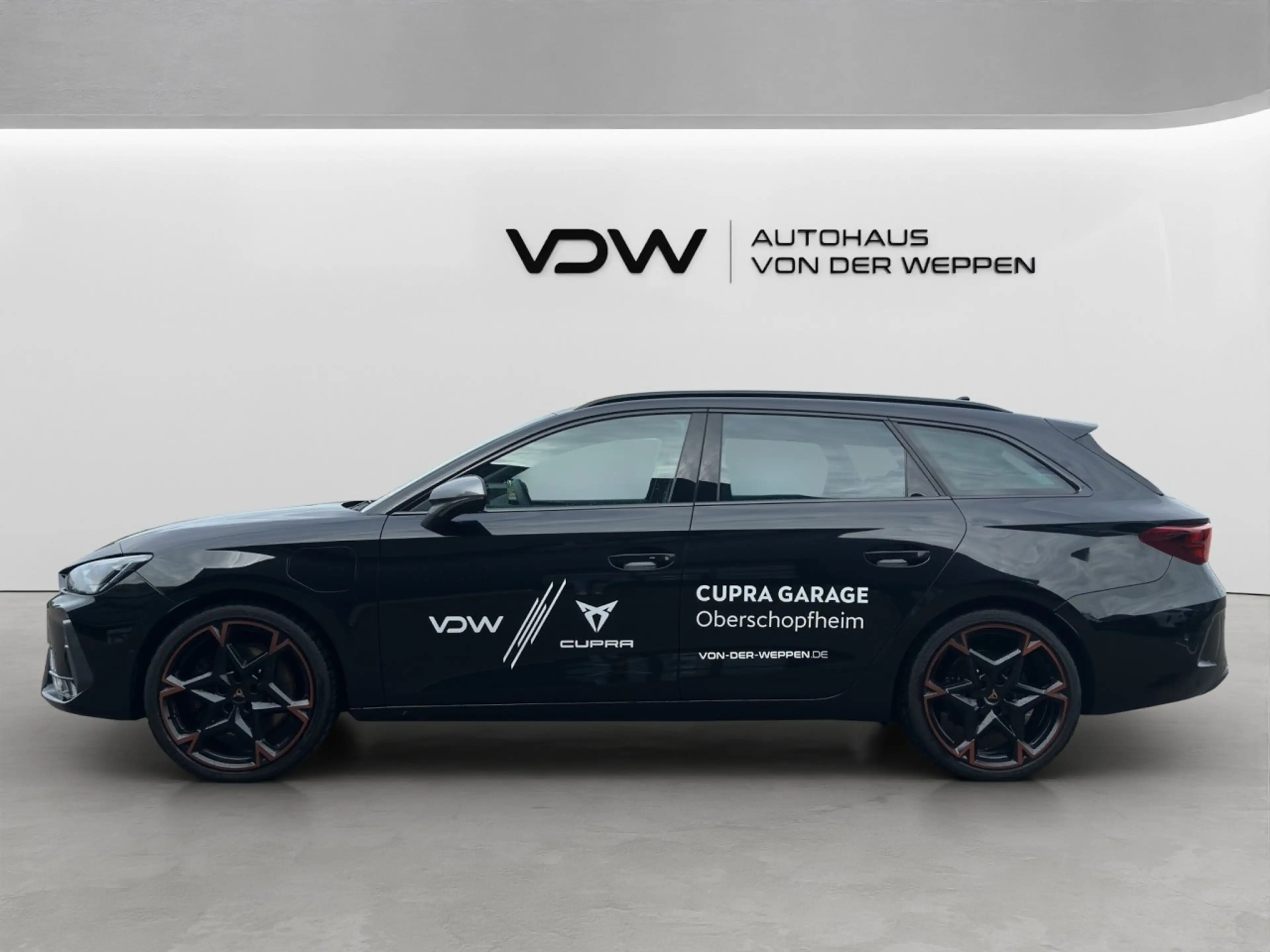 CUPRA Leon ST VZ e-Hybrid DSG AHK Sennheiser Matrix — photo 3
