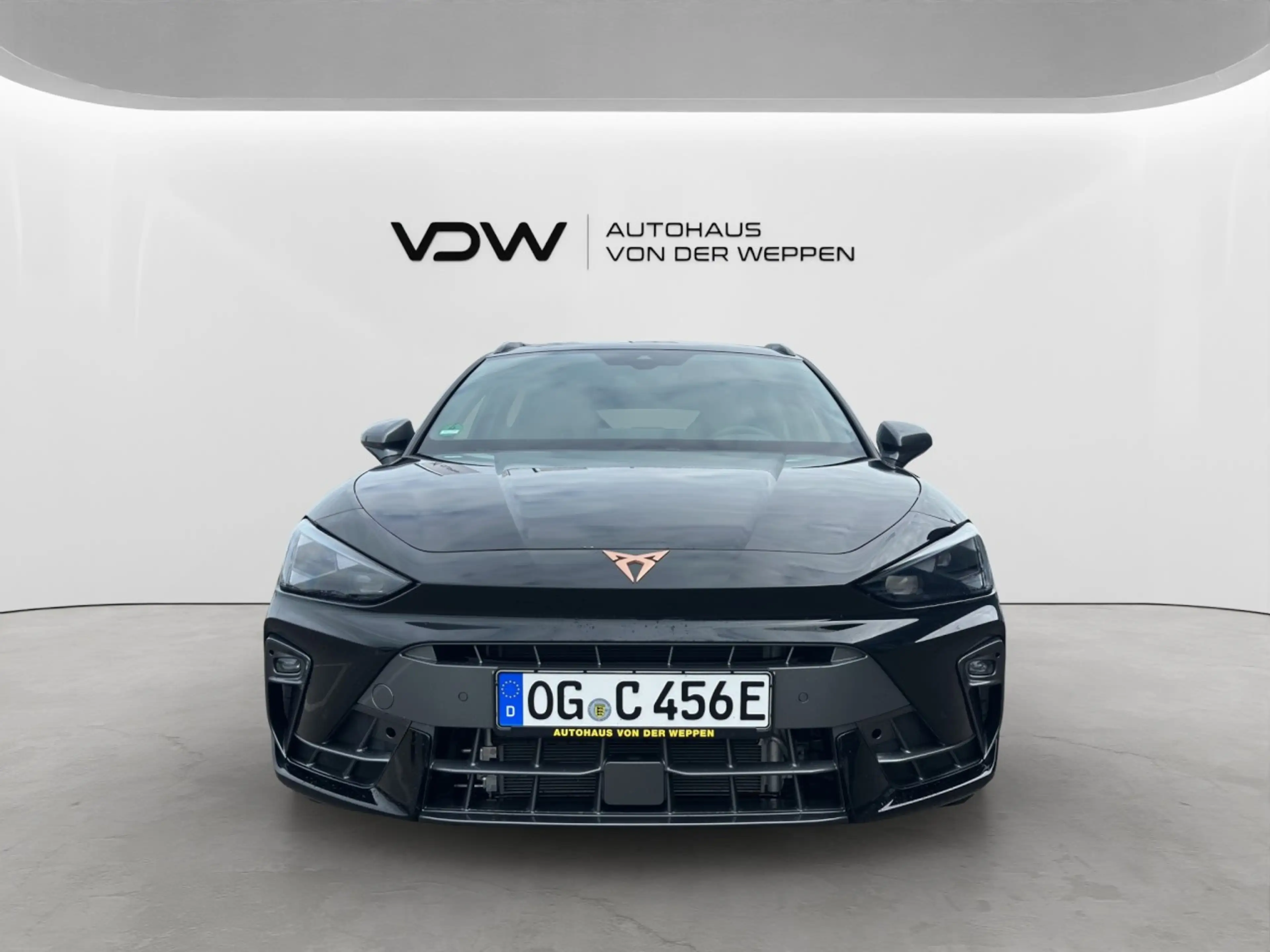 CUPRA Leon ST VZ e-Hybrid DSG AHK Sennheiser Matrix — photo 2