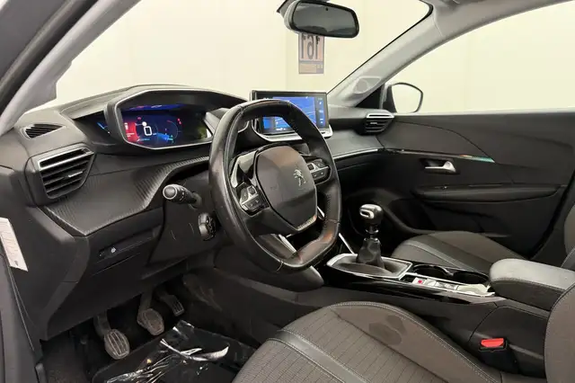 Peugeot 208 view 24