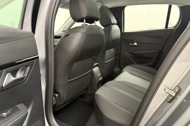 Peugeot 208 view 16