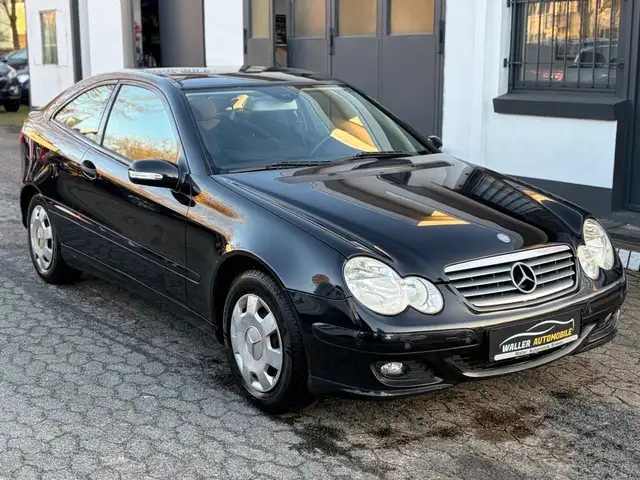 Mercedes-Benz C 180 Kompressor Sportcoupe PANO/PDC/SHZ