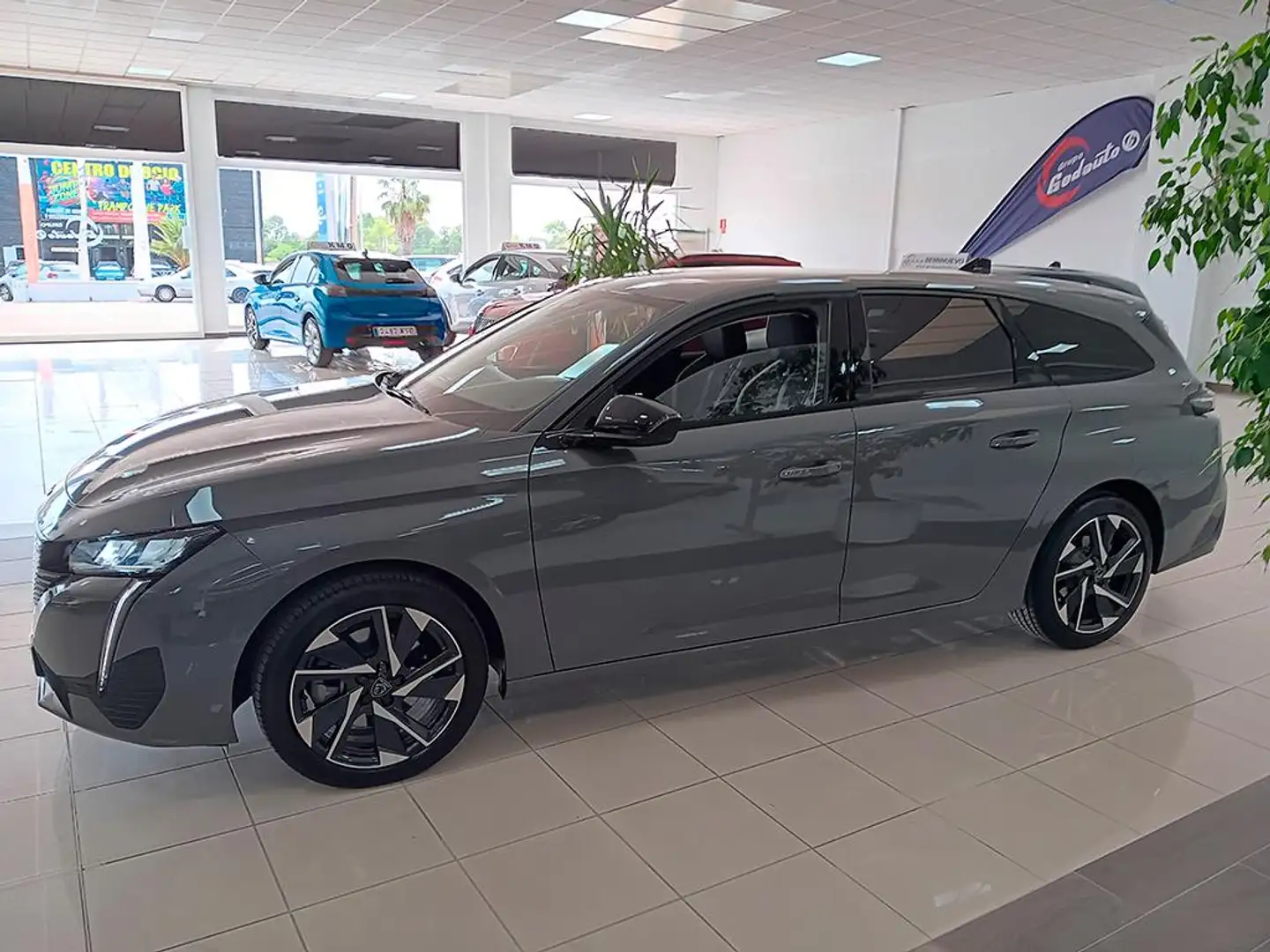 Peugeot 308 FAM. 1.2 PURETECH 130 ALLURE SW 5P Gris - 1