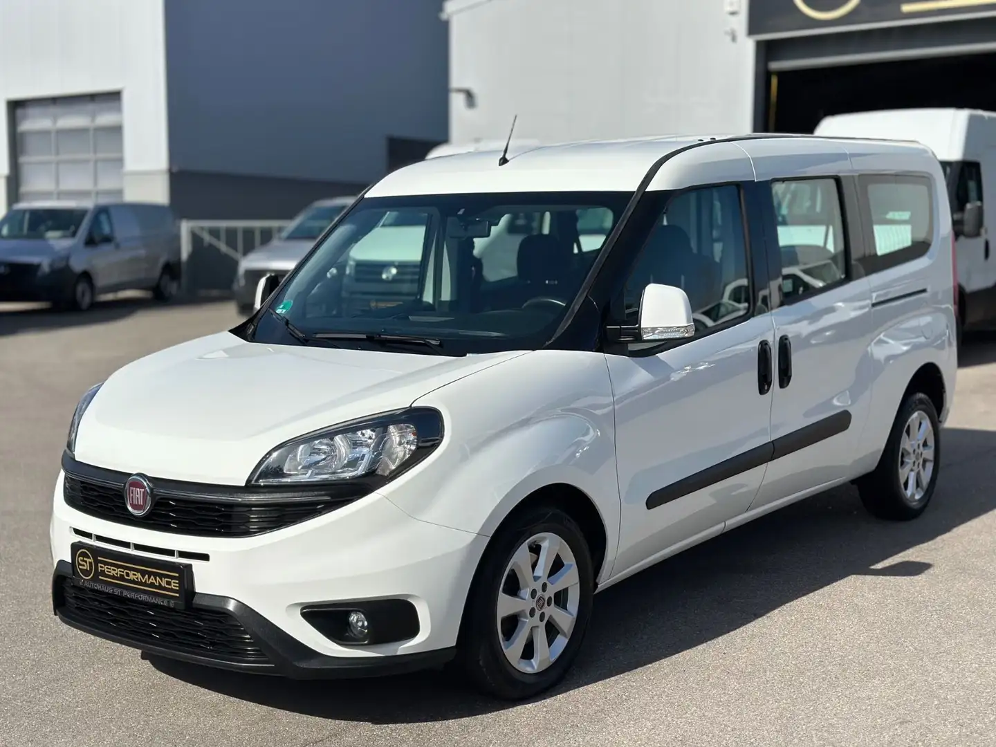 Fiat Doblo SX Maxi Kombi KLIMA 1HAND SHZ PDC EURO6 Weiß - 1