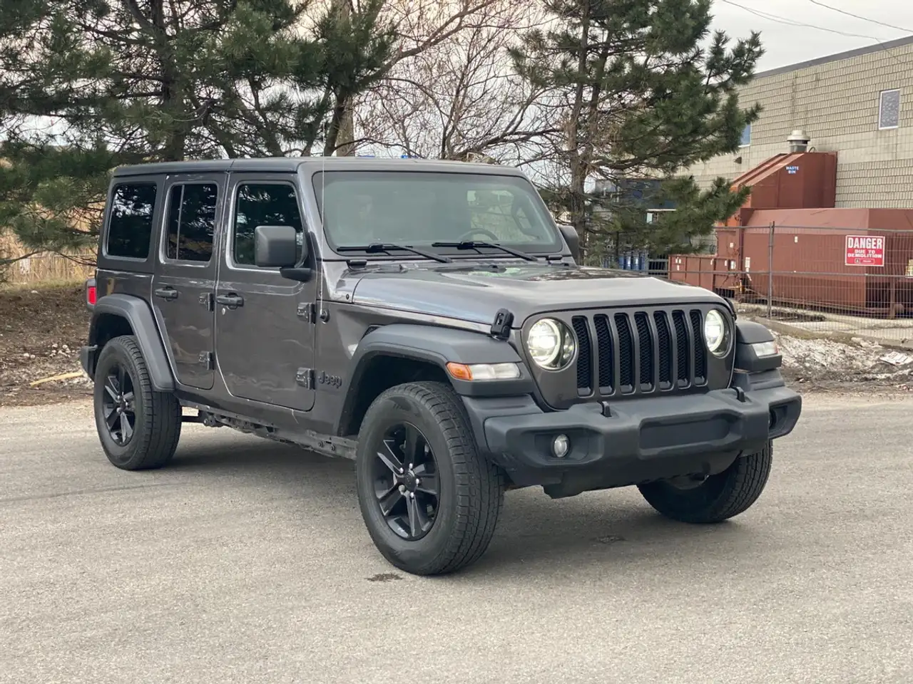 Jeep Wrangler снимка Jeep Wrangler