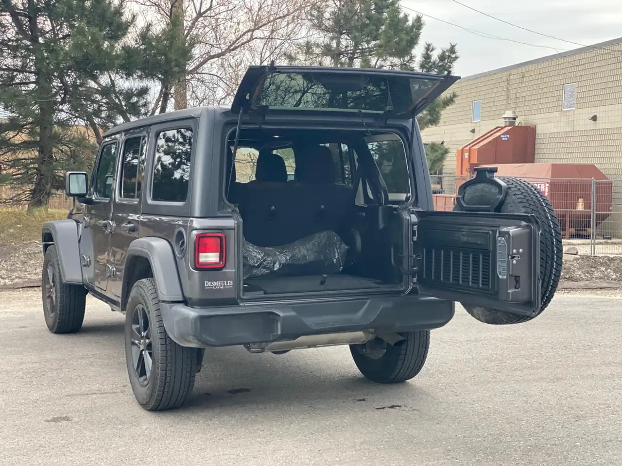 Jeep Wrangler снимка Jeep Wrangler