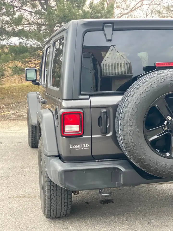 Jeep Wrangler снимка Jeep Wrangler
