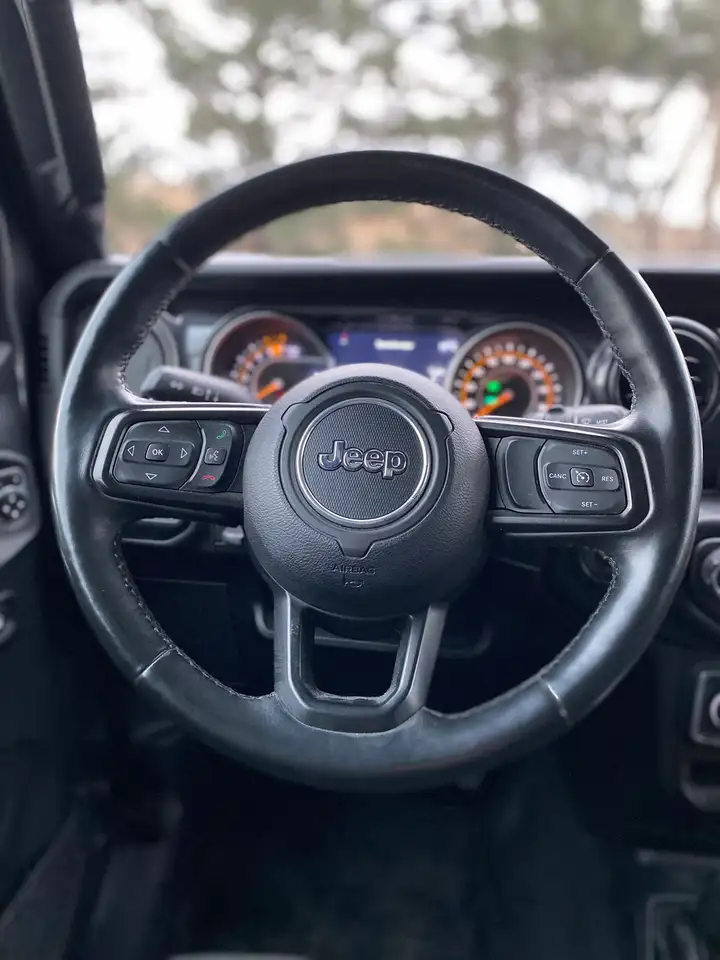 Jeep Wrangler снимка Jeep Wrangler