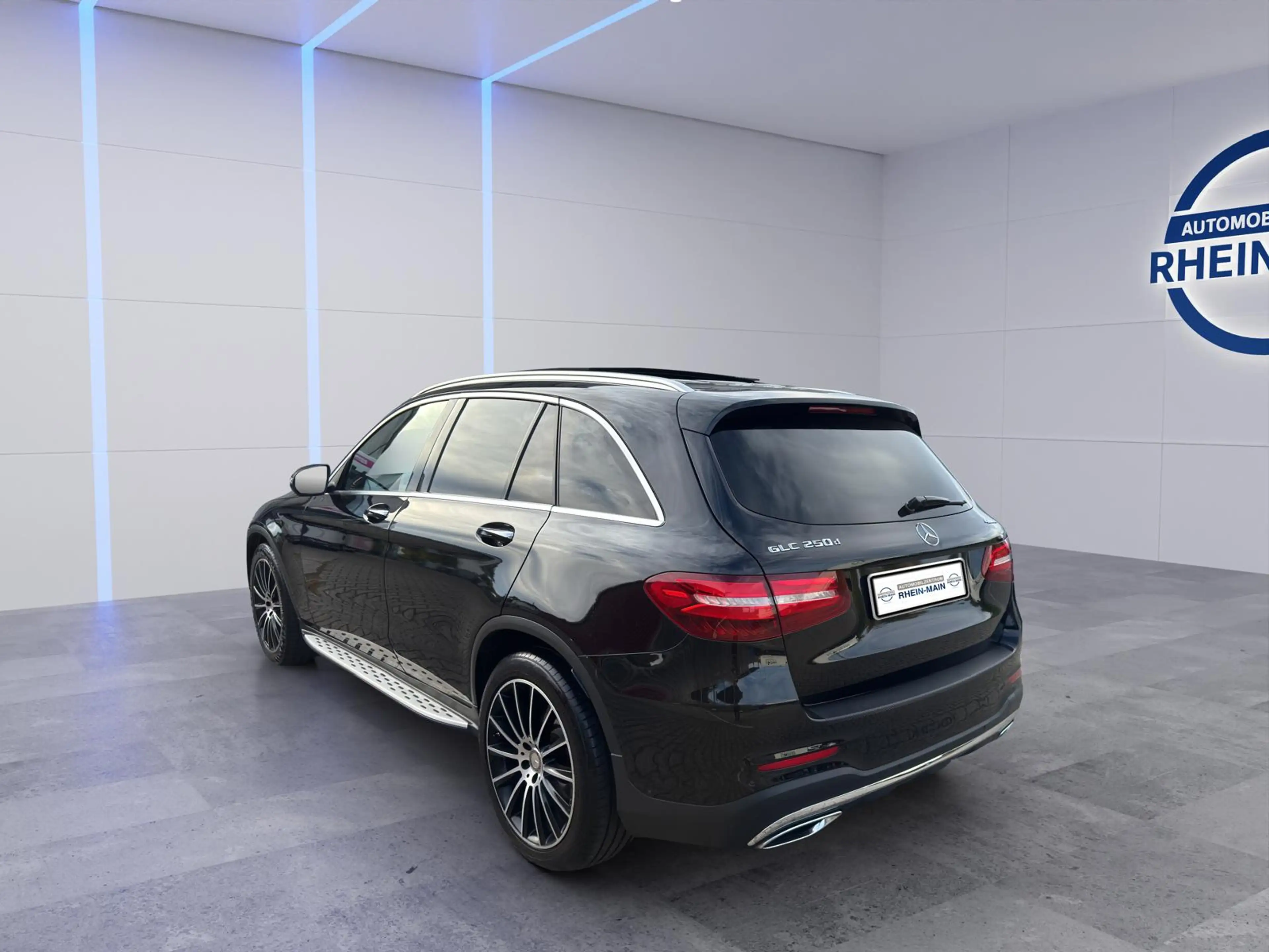 Mercedes-Benz GLC 250 d 4Matic 2xAMG*20´´* ASSIST*PANO*BURMEISTER — photo 3