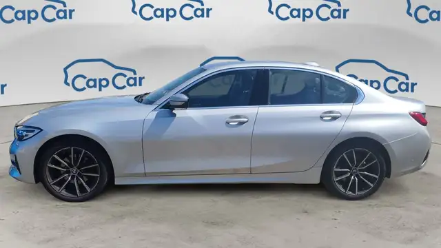 BMW 3 Series view 2