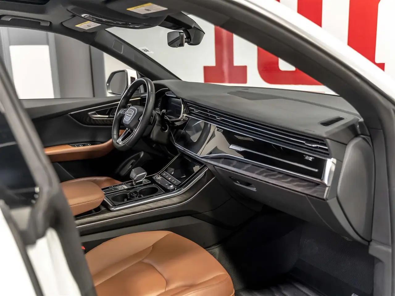 Audi Q8 снимка Audi Q8