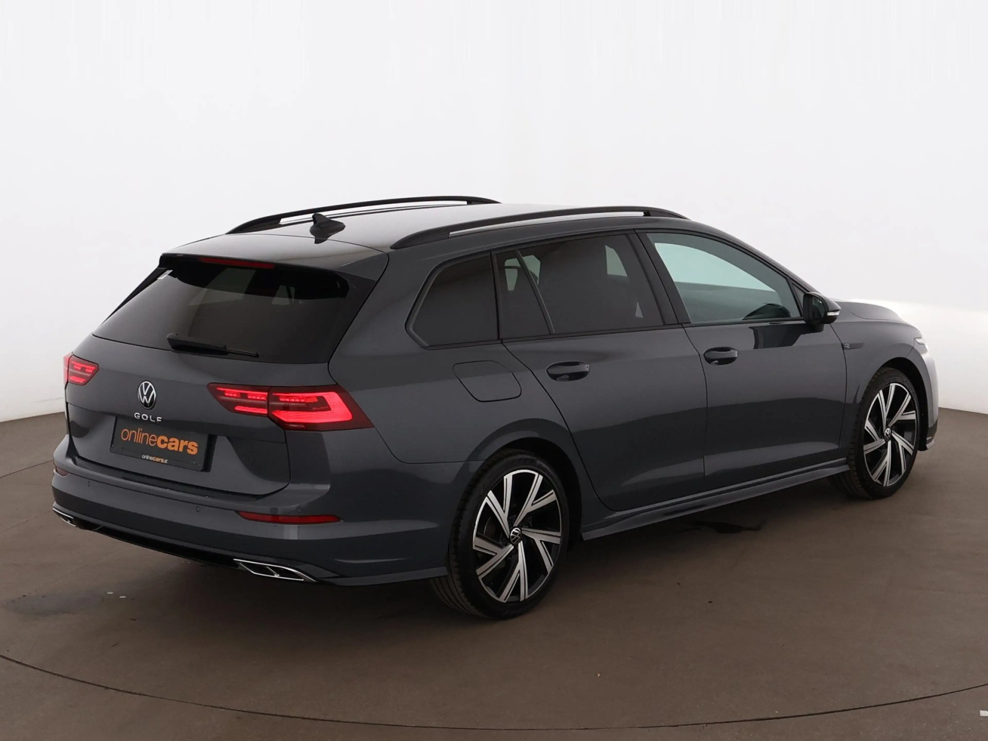 Volkswagen Golf Variant Golf VIII Variant 1.5 TSI R-Line MATRIX RADAR NAV — photo 9