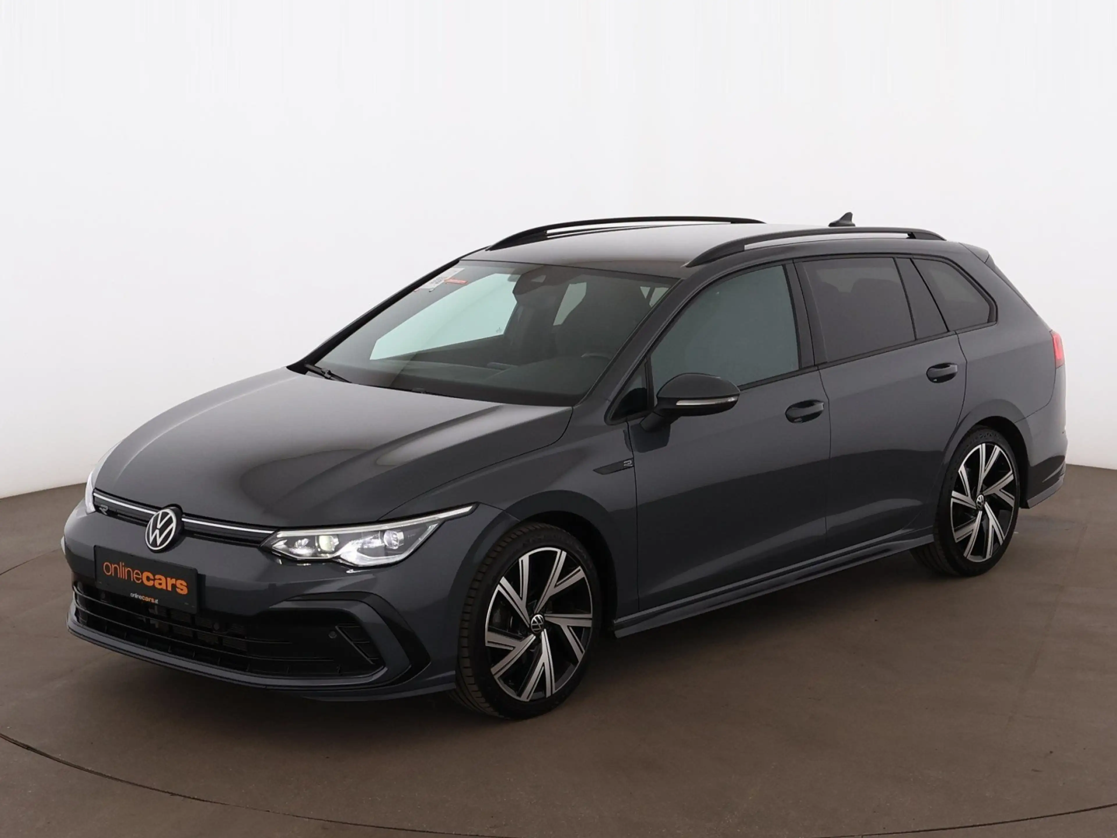 Volkswagen Golf Variant Golf VIII Variant 1.5 TSI R-Line MATRIX RADAR NAV — photo 2