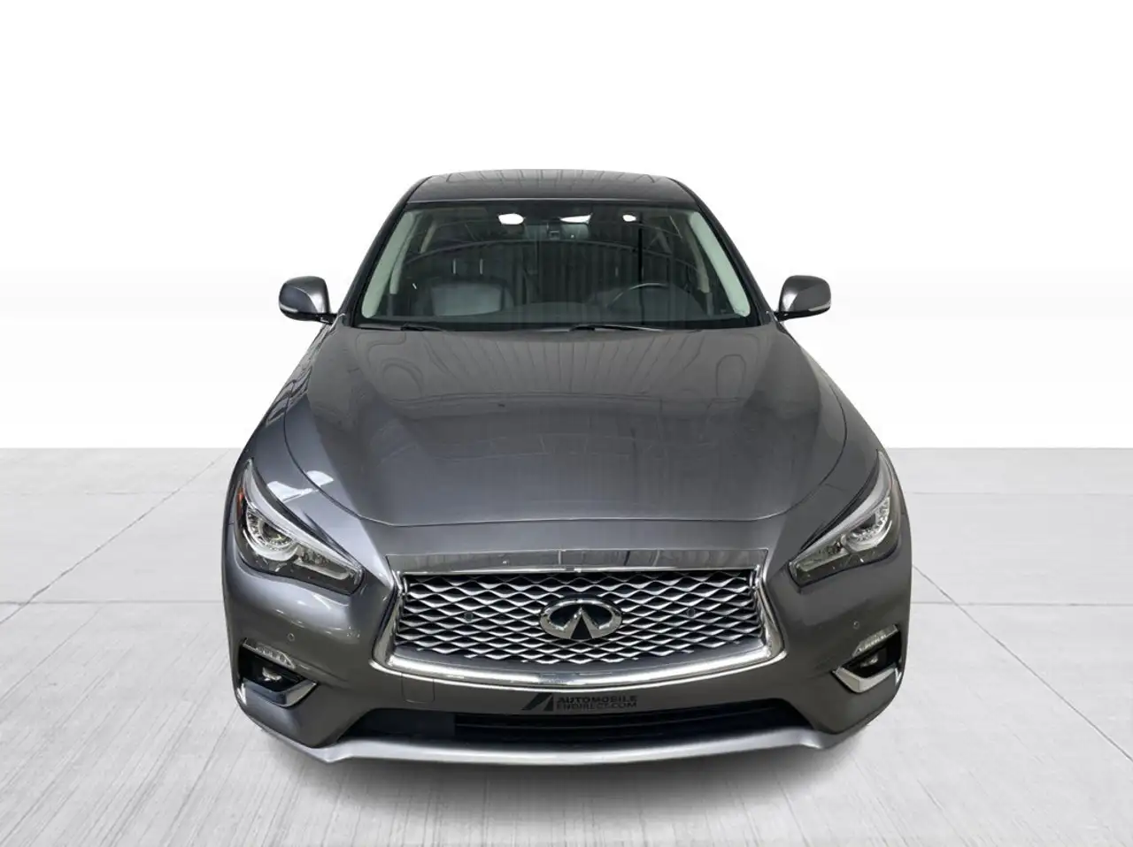 Infiniti Q50 снимка Infiniti Q50