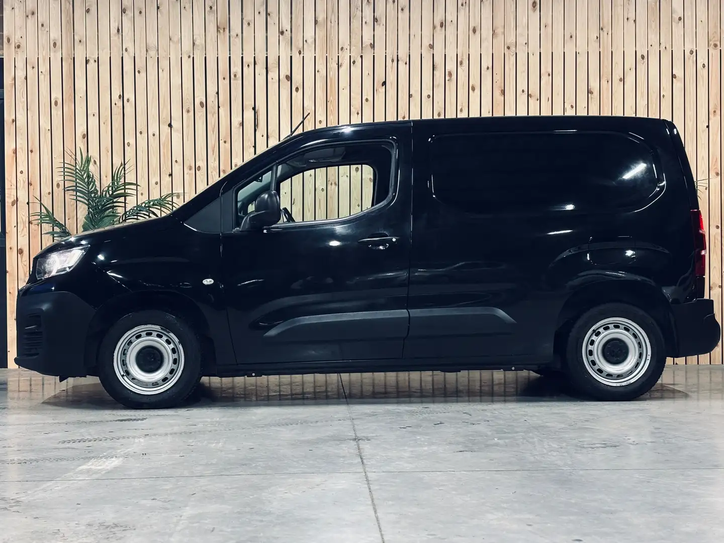 Peugeot Partner 1.5 BlueHDi L1 STD Heavy Premium (EU6.2) Schwarz - 2