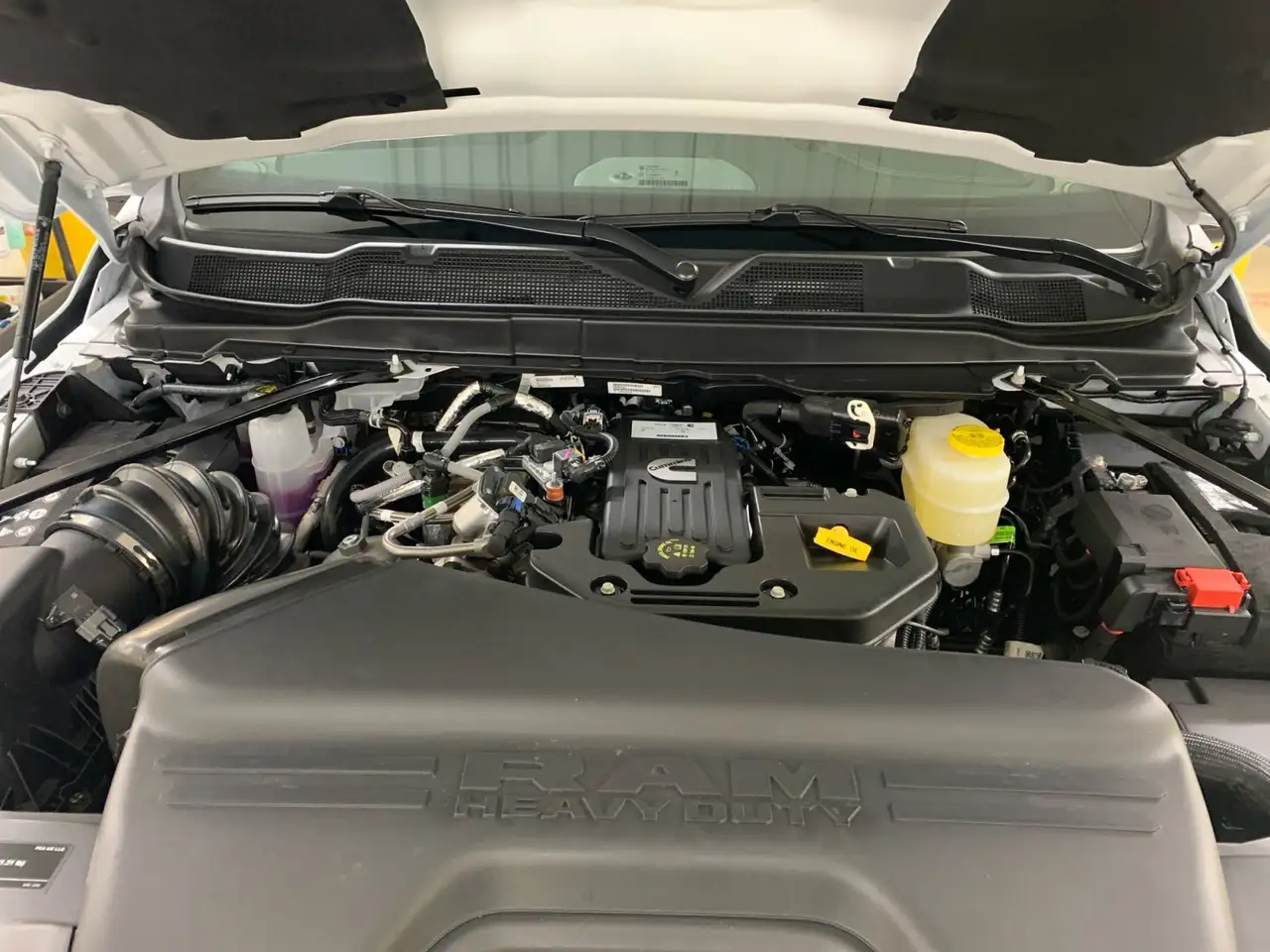 RAM 3500 снимка RAM 3500