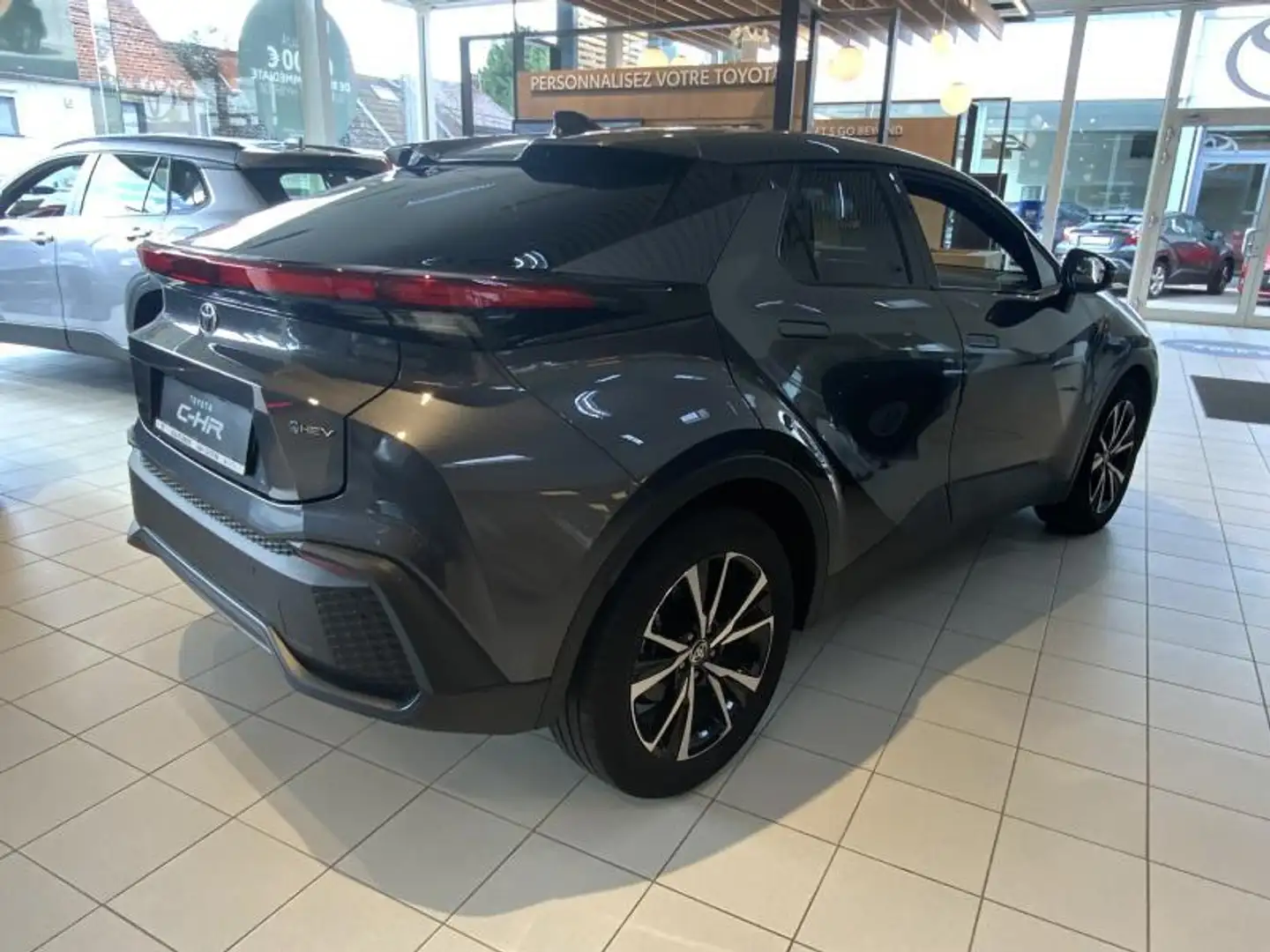 Toyota C-HR Dynamic Plus techno pack Zwart - 2