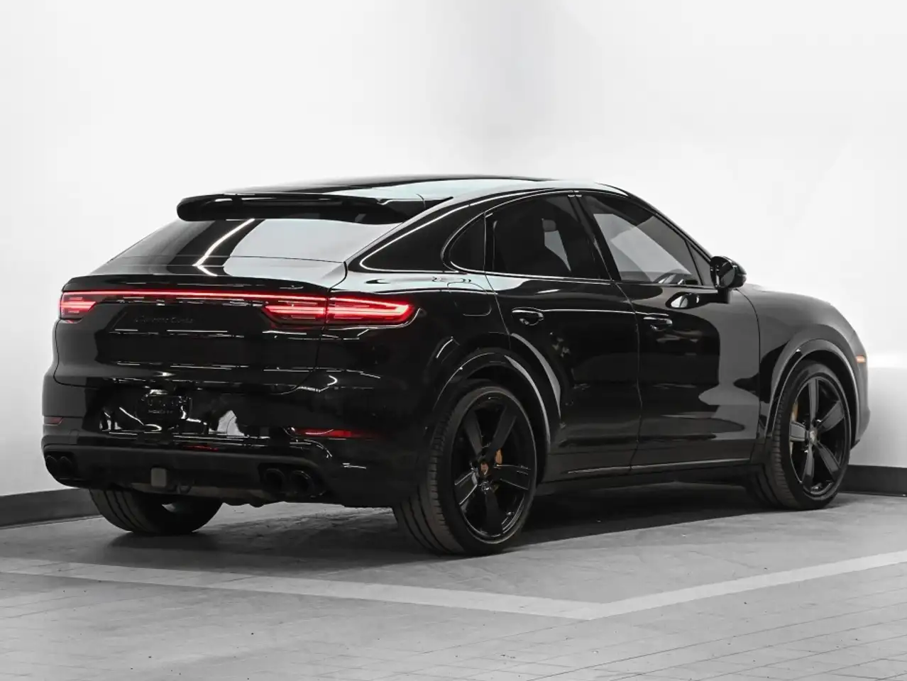 Porsche Cayenne снимка Porsche Cayenne