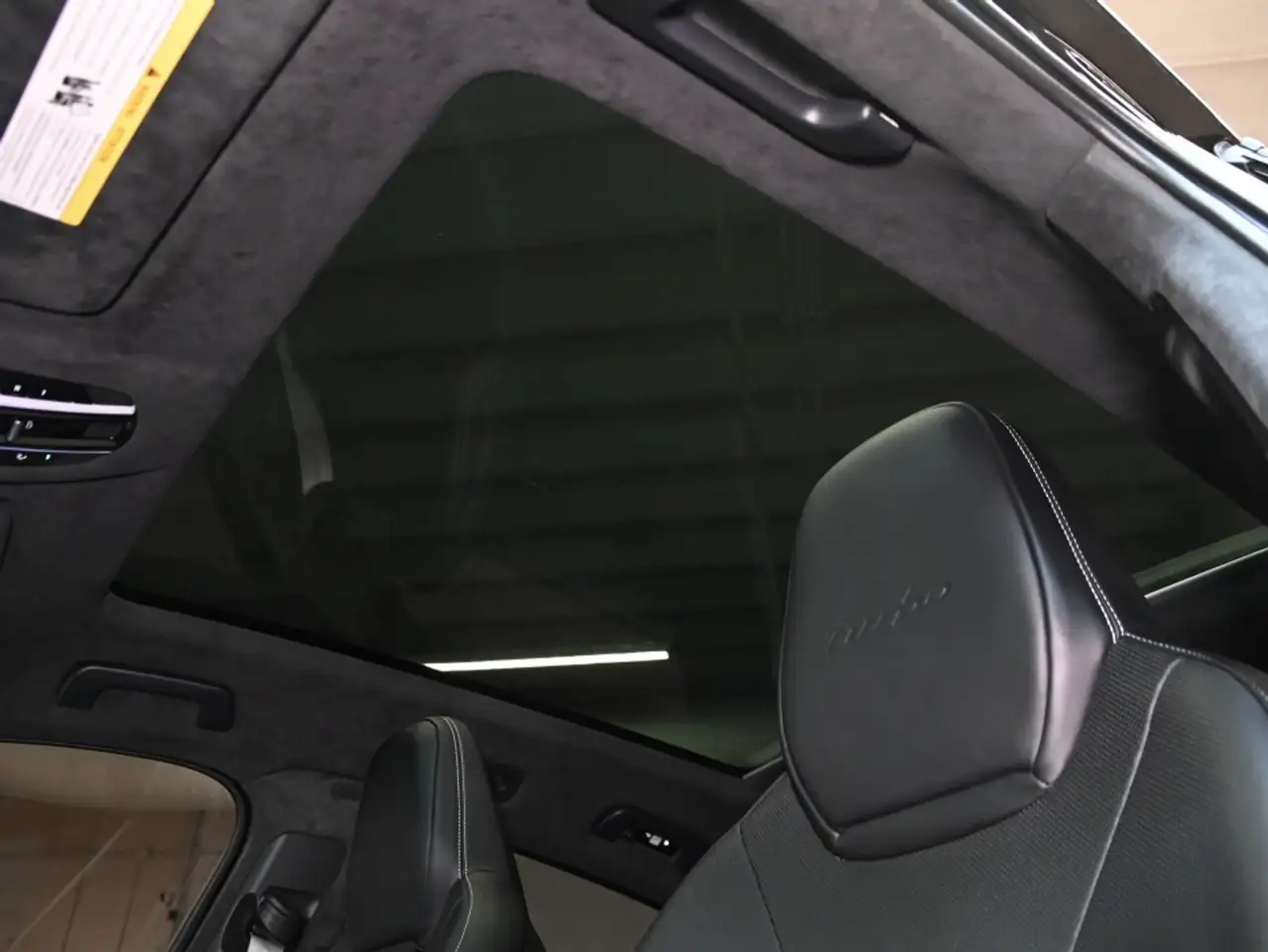 Porsche Cayenne снимка Porsche Cayenne