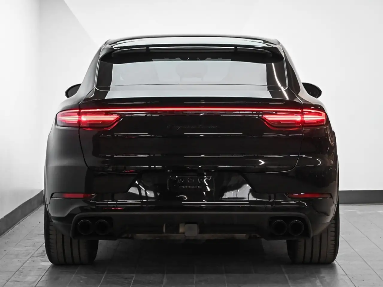 Porsche Cayenne снимка Porsche Cayenne