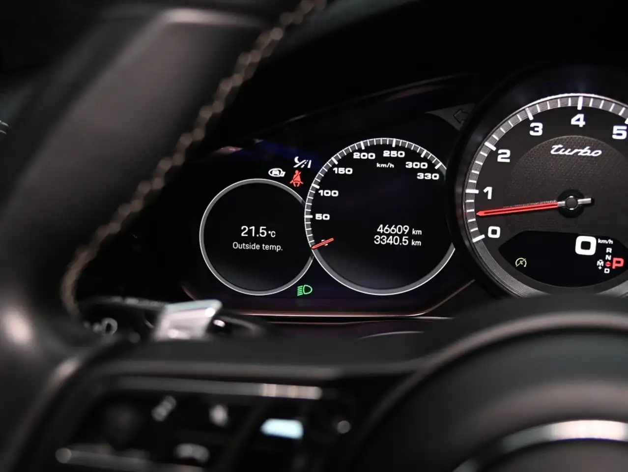 Porsche Cayenne снимка Porsche Cayenne