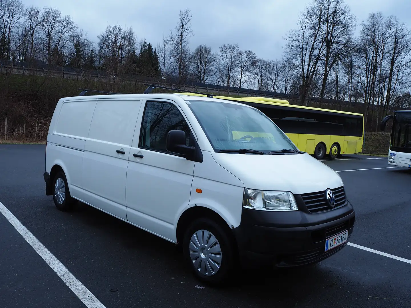 Volkswagen T5 Transporter Kastenwagen 1,9 TDI Weiß - 2