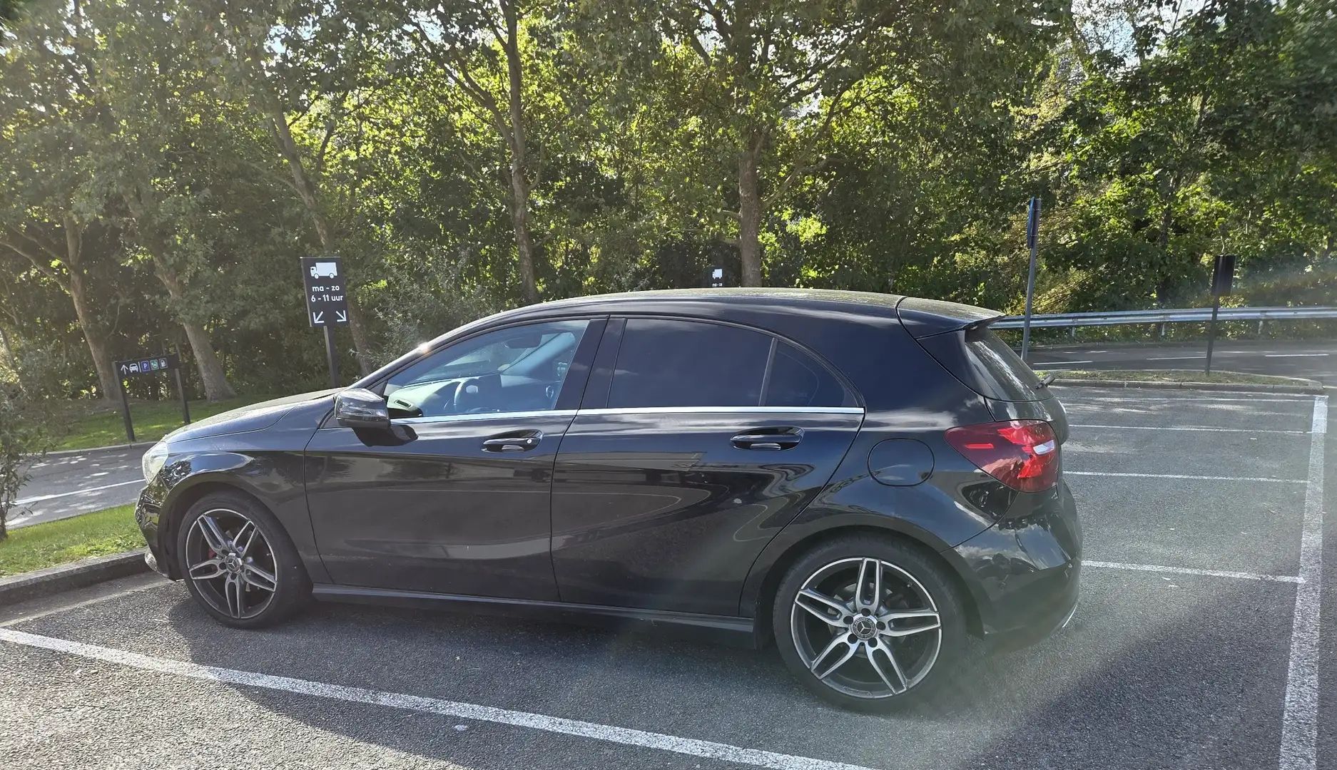 Mercedes-Benz A 200 Classe d 7G-DCT Sport Edition Zwart - 1