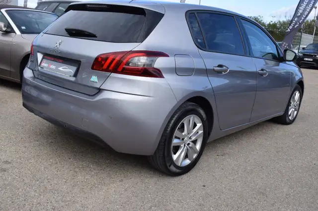 Peugeot 308 view 7