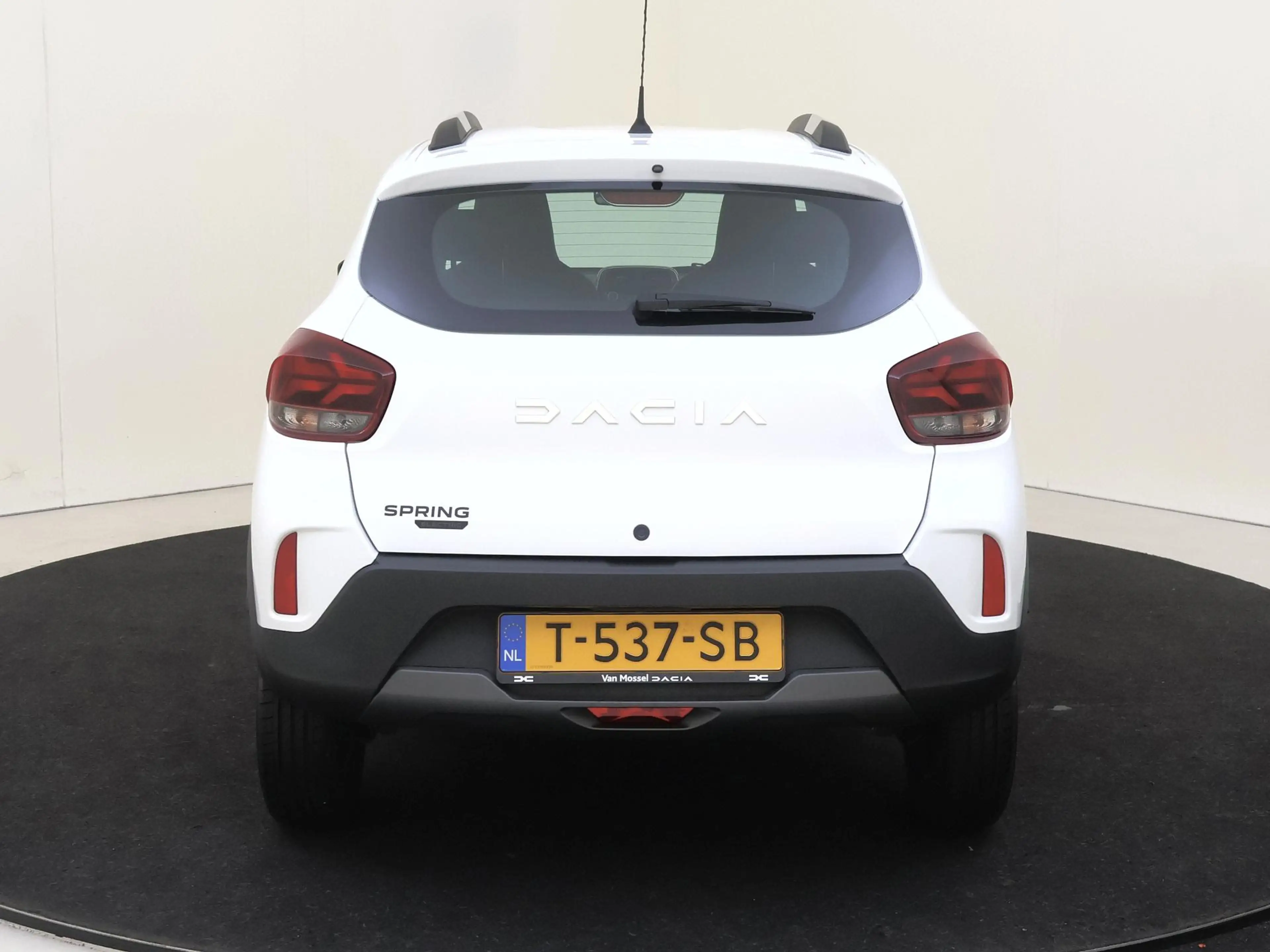 Dacia Spring Essential 27 kWh 23dkm / Airco — photo 7