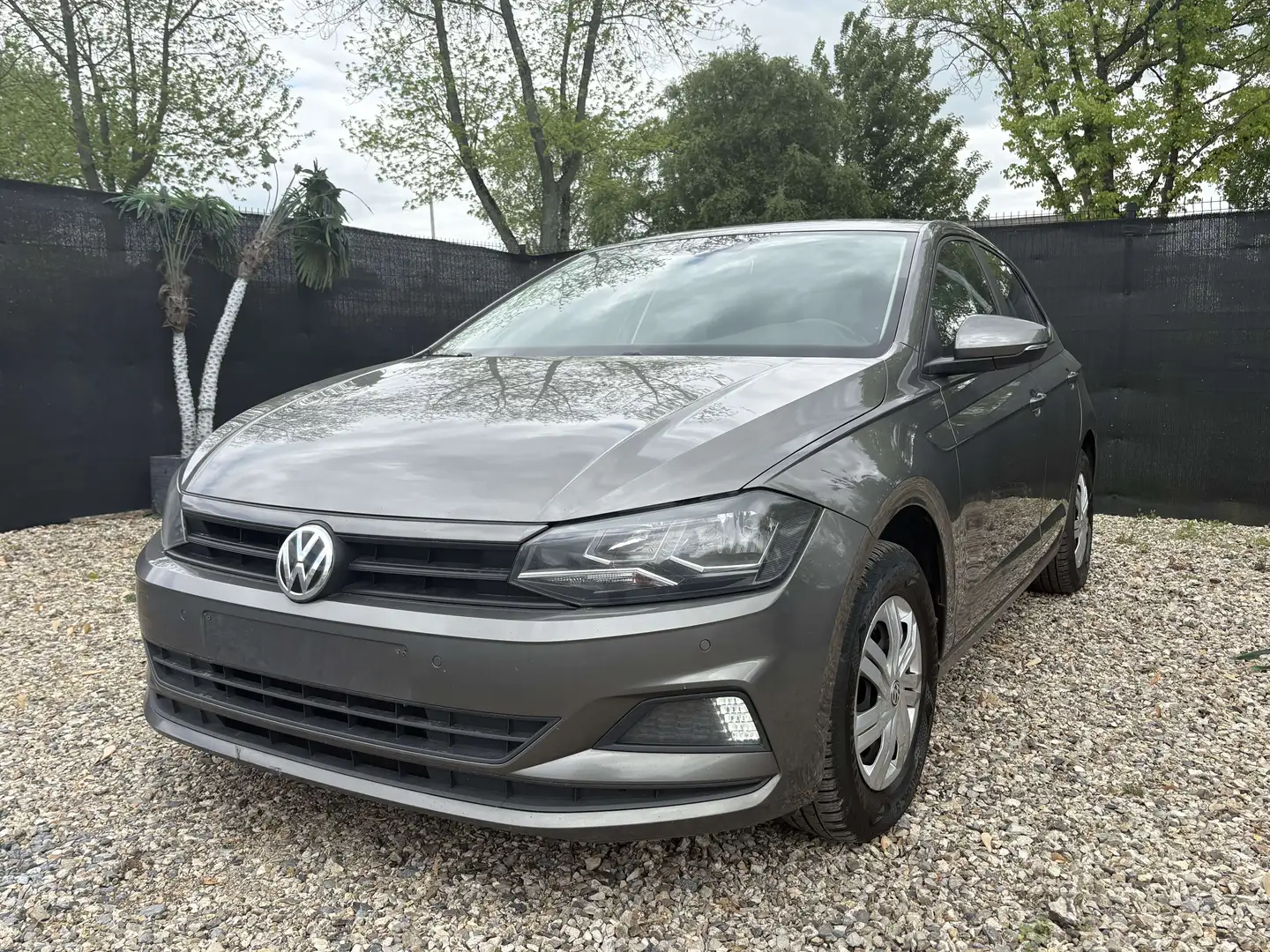 Volkswagen Polo 1.0i Trendline  1e PROP - CLIM - Euro 6b Gris - 1