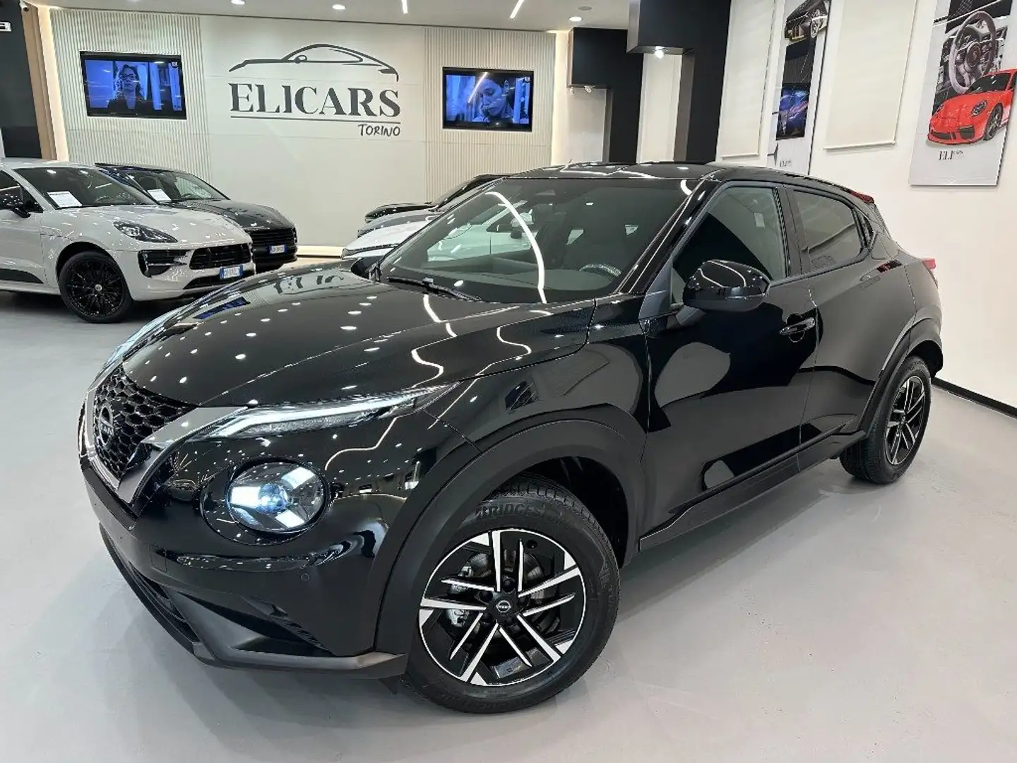 Nissan Juke 1.0 DIG-T 114 CV DCT N-Connecta Nero - 1