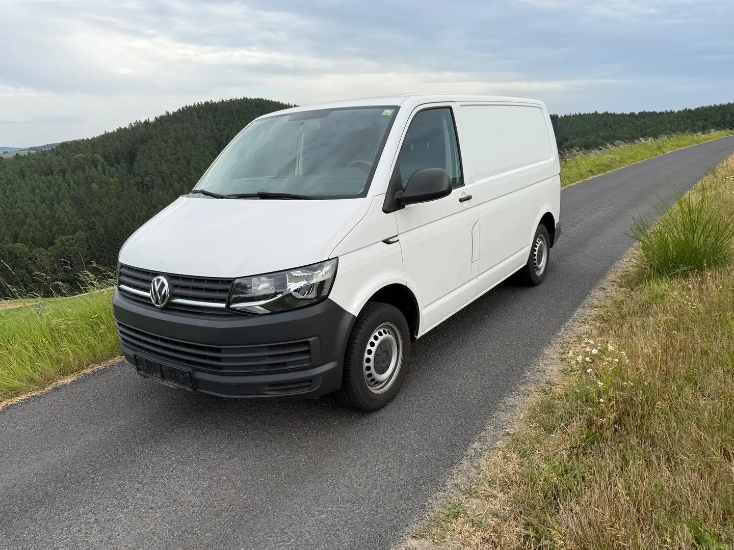 Volkswagen T6 Transporter 2.0 TDI Kastenwagen - PICKERL NEU Weiß - 1