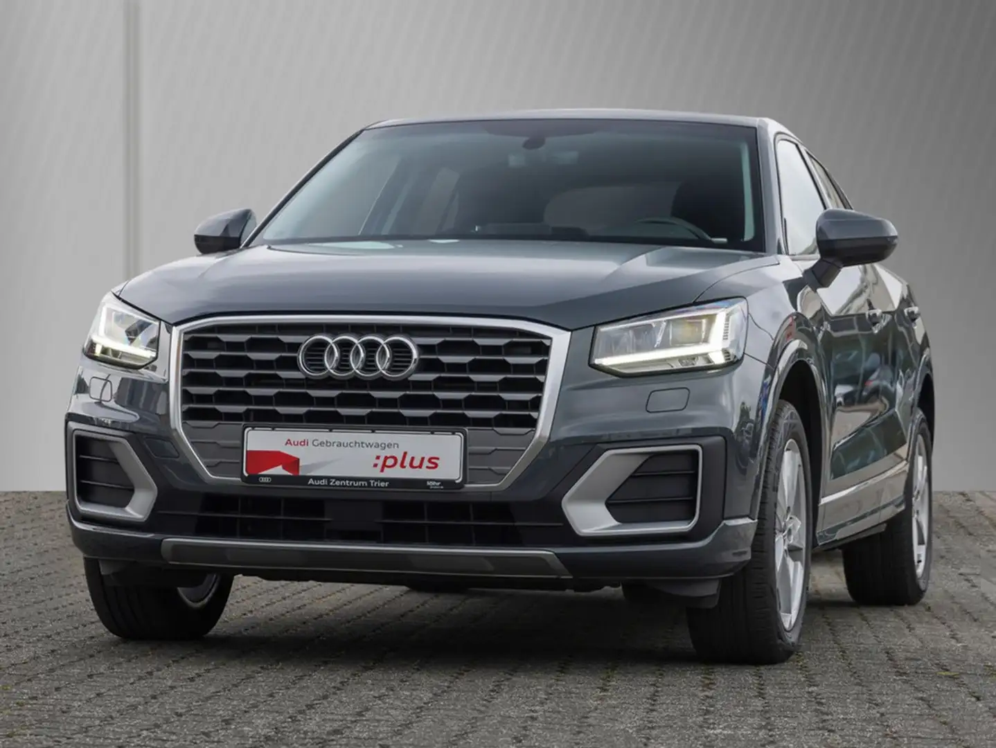 Audi Q2 35 TFSI sport S-tronic Gris - 2