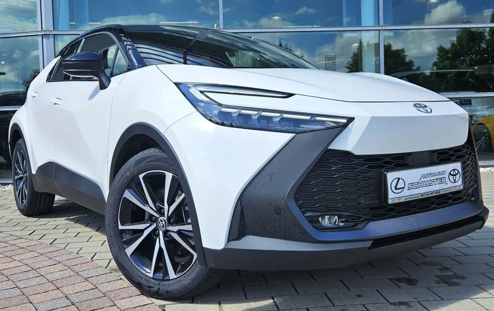 Toyota C-HR 2.0 Plug-in-Hybrid Teamplayer*Technik Paket* White - 2
