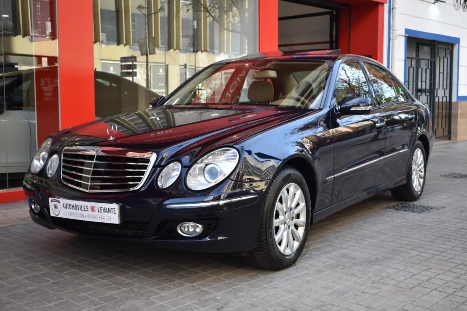 Mercedes-Benz E 350 Elegance Aut. Azul - 1