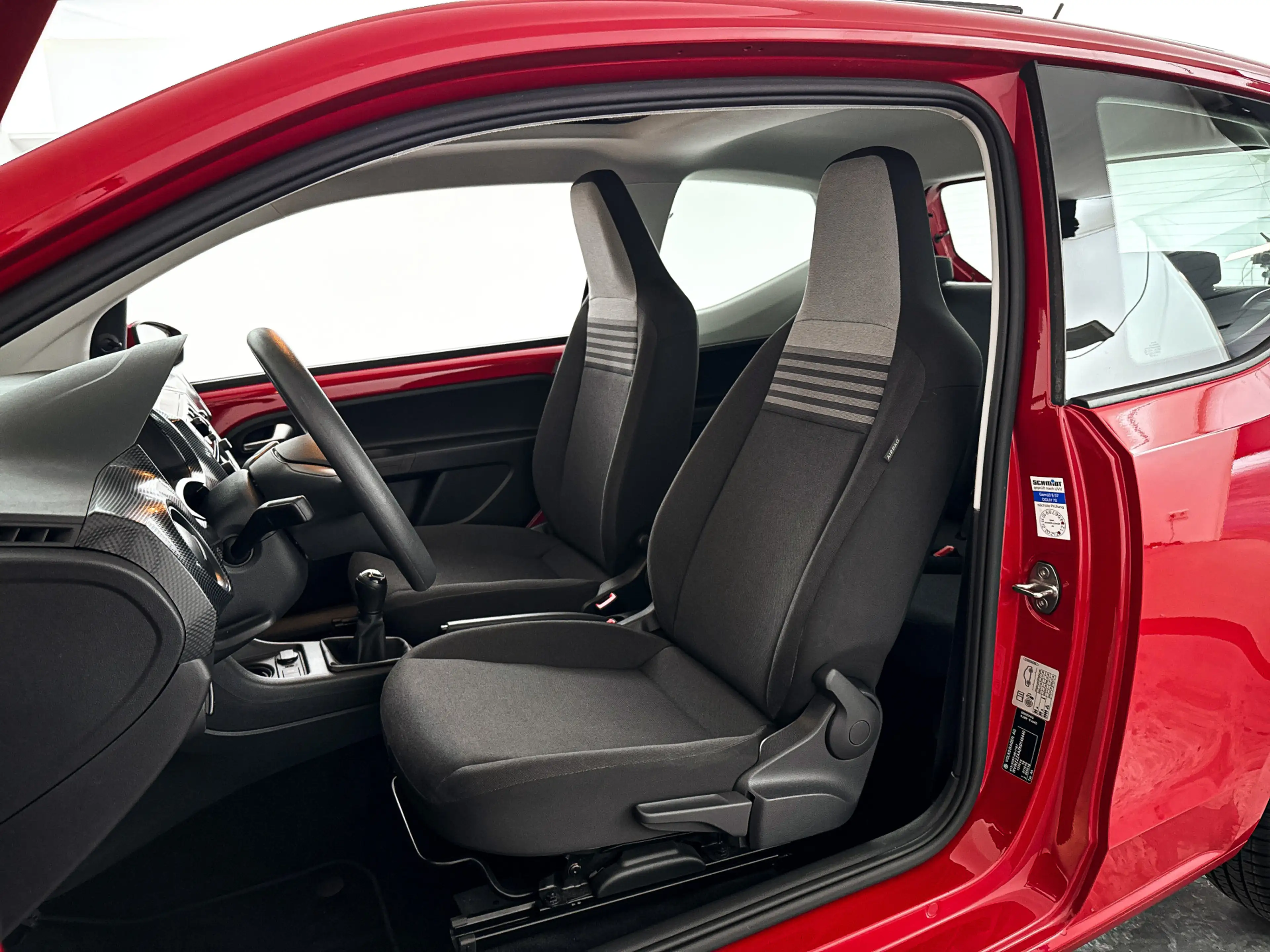 Volkswagen up! 1.0 BMT take up! | Panoramadak | Park assist | Air — photo 6