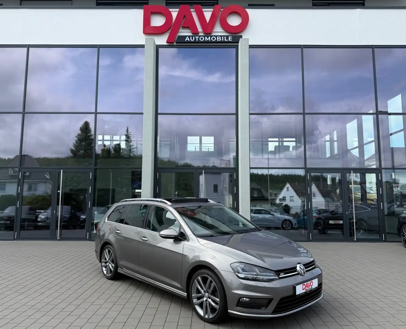 Volkswagen Golf VII Variant 1.4 TSI R Line Highline DSG Grau - 1