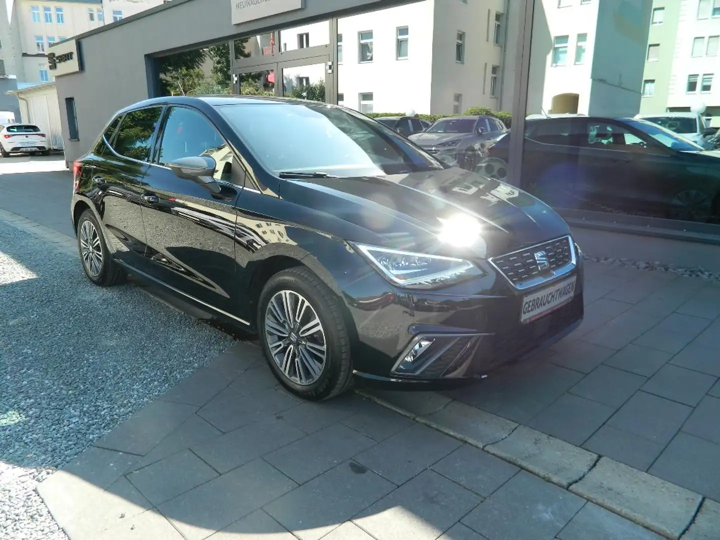 SEAT Ibiza Xcellence 1.0 TSI DSG AHZV/Navi/VollLED/Sitzheiz/D Noir - 1
