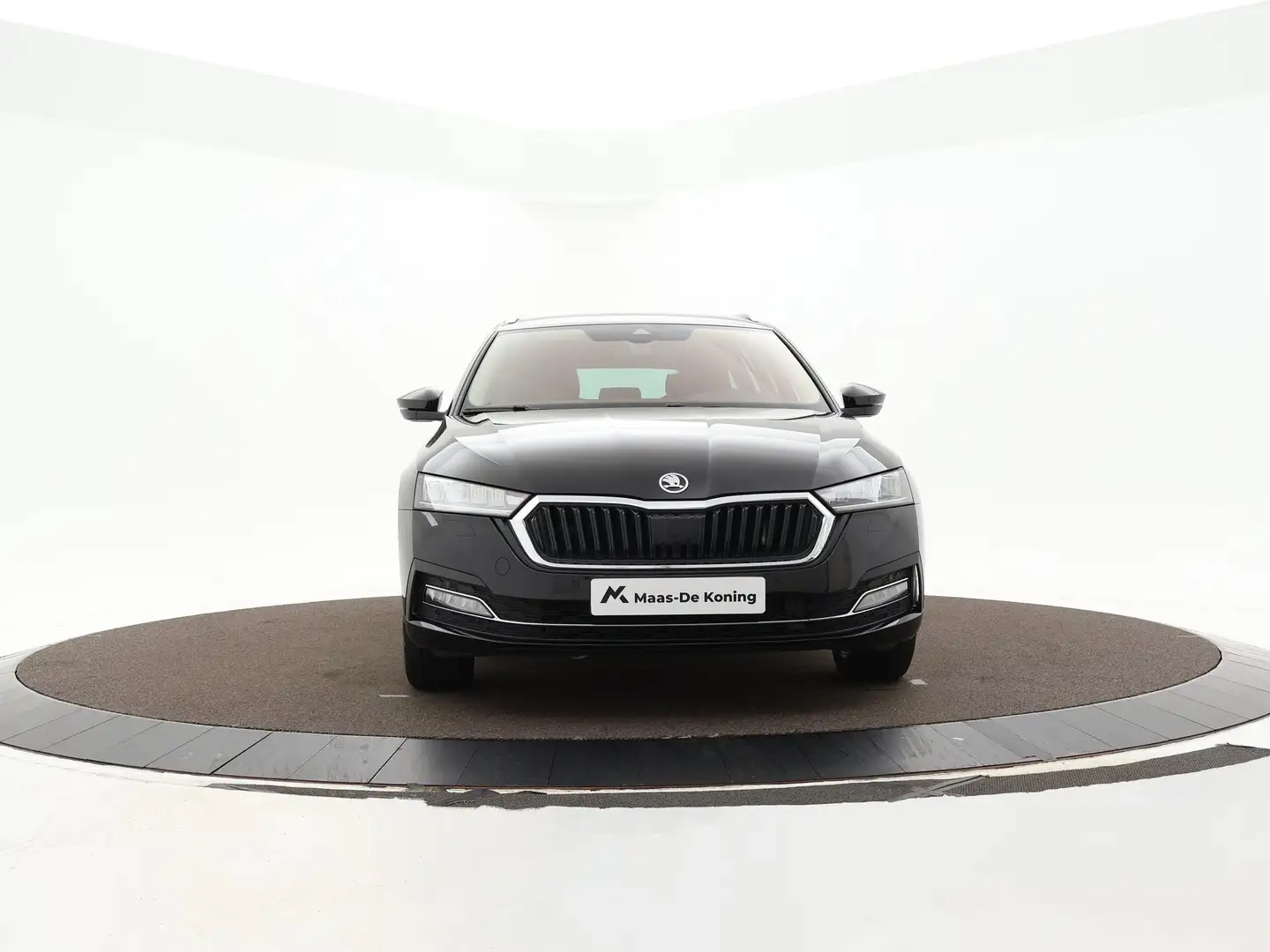 Skoda Octavia Combi 1.0 e-Tsi 110pk DSG Business Edition Plus · Zwart - 2